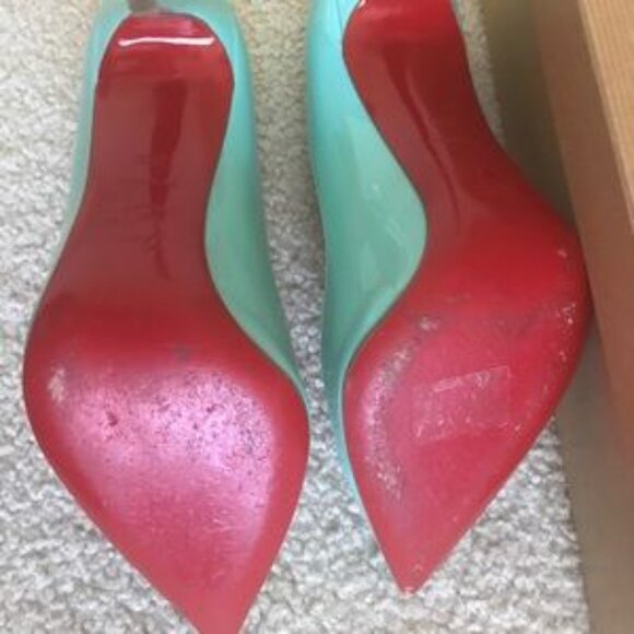 Christian Louboutin - Picture 5 of 7